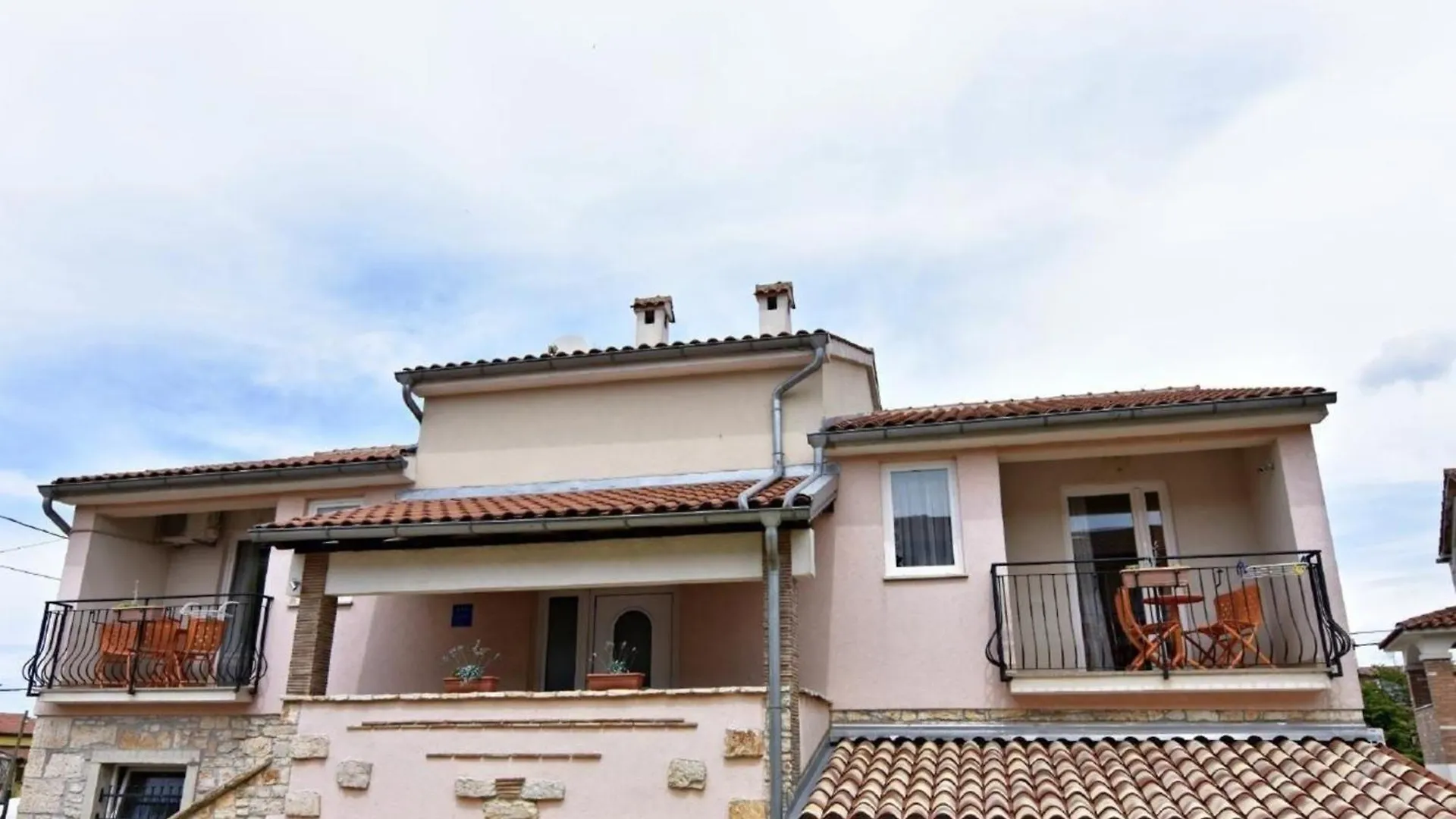 Apartament Klimatisierte Wohnung In Tar Mit Grill, Gemeinschaftlichem Pool Und Garten Poreč Chorwacja